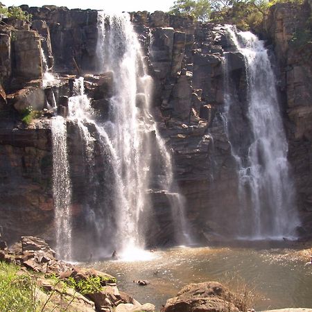 Salto Corumba Hotel Camping Clube Корумба-ді-Ґояс Екстер'єр фото